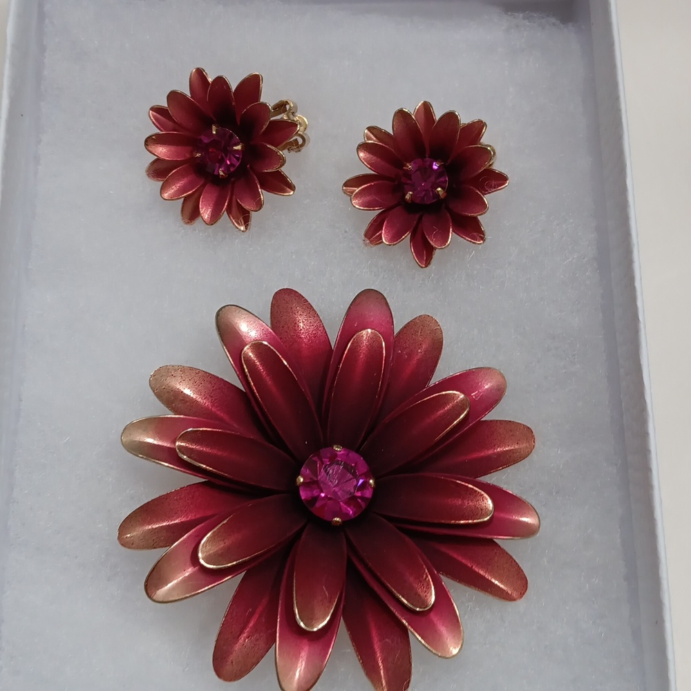 Vintage Coro Pink Jewelry Set